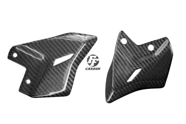 Platines repose-pieds Carbone pour Kawasaki Z650 2017- Carbone+Fibre de Verre | Toile Sergé | Brillant