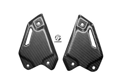 Carbon Heel Guards for Kawasaki Z900 2017- Carbon+Fibreglass | Twill Weave | Glossy