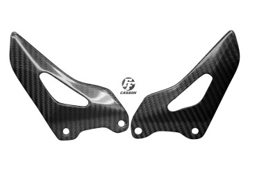 Paratacco Carbonio per Triumph Speed Triple 2016- 100% Carbonio | Spigato | Brillante