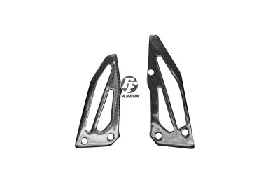 protección de talón Carbono por Yamaha MT-10 2016-2021 / MT-10 2022- 100% Carbono | Patron Sencillo | Brillante