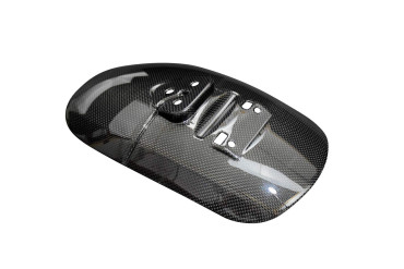 Guardafango posterior Carbono por Triumph Trident 660 Carbono+Fibra de Vidrio | Patron Sencillo | Brillante