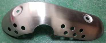 Escudo térmico Carbono por Yamaha XSR 700 2021- 