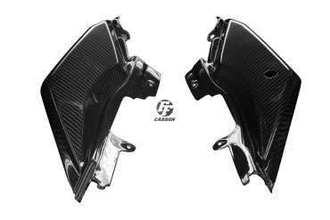 Rivestimento laterale Carbonio per Aprilia Shiver 2007-2009 Carbonio+Fibra di Vetro | Spigato | Brillante