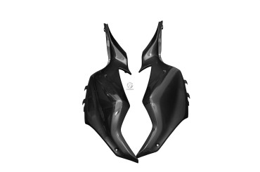 Carenado de depósito (paneles laterales) Carbono por Yamaha MT-07 2013-2017 Carbono+Fibra de Vidrio | Patron Sencillo | Brillante