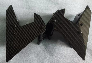 Winglets Carbone pour KTM 1290 Superduke R 2020-2023 